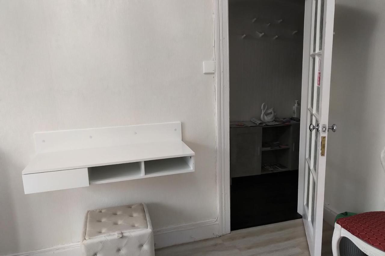 벨파스트 Aunty Katie'S House, Ni Tourist Board Certified With Free Continental Breakfast 아파트 외부 사진