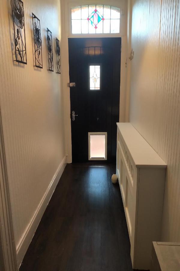 벨파스트 Aunty Katie'S House, Ni Tourist Board Certified With Free Continental Breakfast 아파트 외부 사진