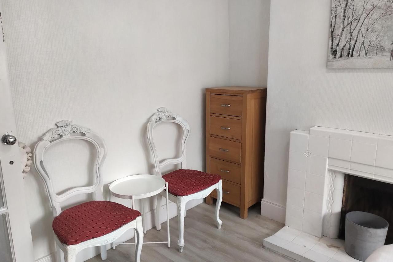 벨파스트 Aunty Katie'S House, Ni Tourist Board Certified With Free Continental Breakfast 아파트 외부 사진